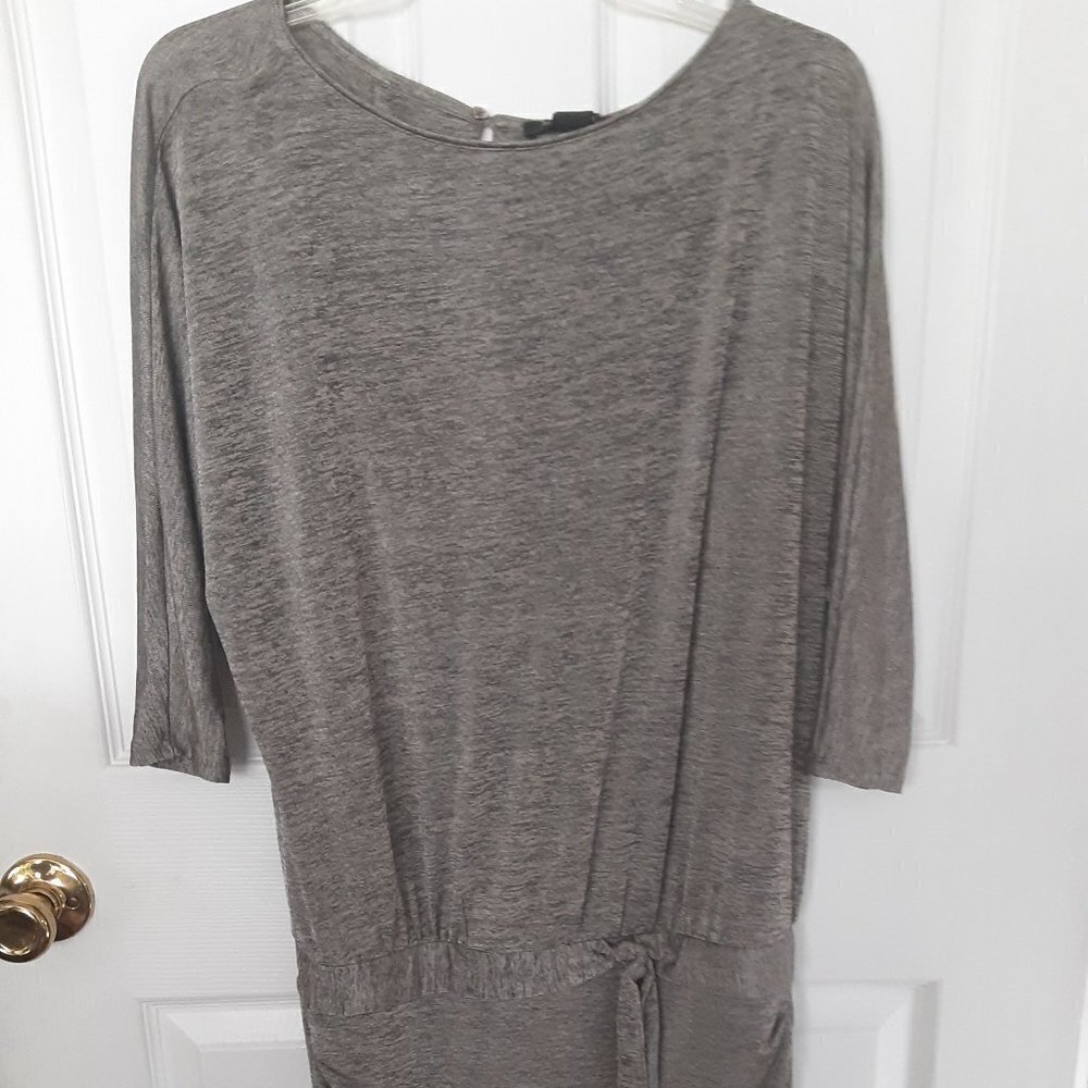 White House Black Market. Size Extra Small Tan Dress